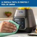 Licuadora-Oster®-Motor-Reversible-Pantalla-Tactil-3-Velocidades-y-2-Programas-Automaticos-700-W-Vaso-Blend-N-Go-Plateada-BLSTPYG1312XBG