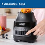 Licuadora-Oster®-con-Vaso-de-Vidrio-Refractario-Boroclass®-y-6-Velocidades-mas-Pulso-Ideal-para-Recetas-Frias-y-Calientes-Negro-BLSTPEGBPB