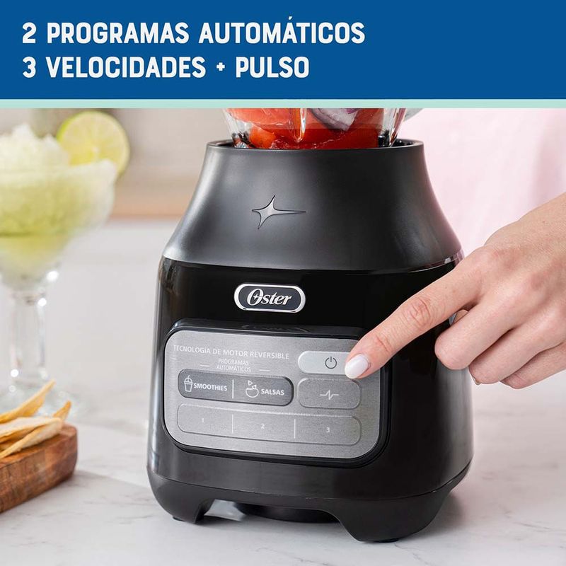 Licuadora-Oster®-con-Tecnologia-Reversible-Vaso-de-Vidrio-Negro-BLSTPEGBRT